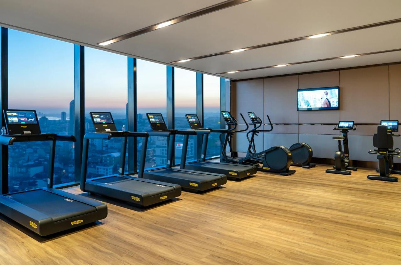 Готель Address Стамбул Екстер'єр фото The gym at the 57th floor