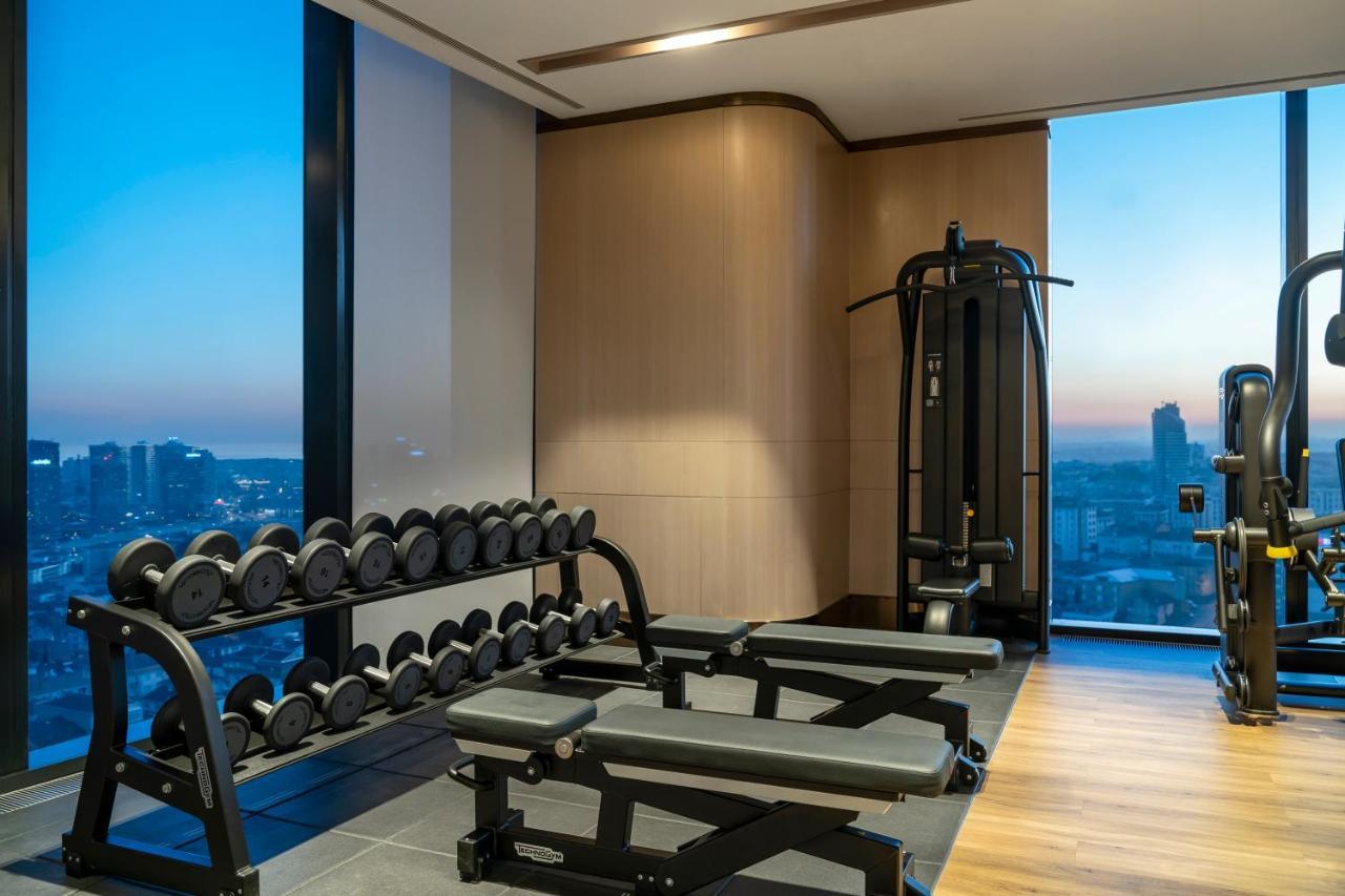 Готель Address Стамбул Екстер'єр фото The gym at the Ritz-Carlton, Osaka